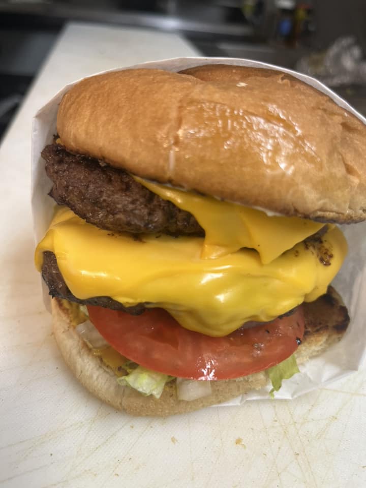 Why Fat Daddy’s Burger Fridays Are a Local Favorite